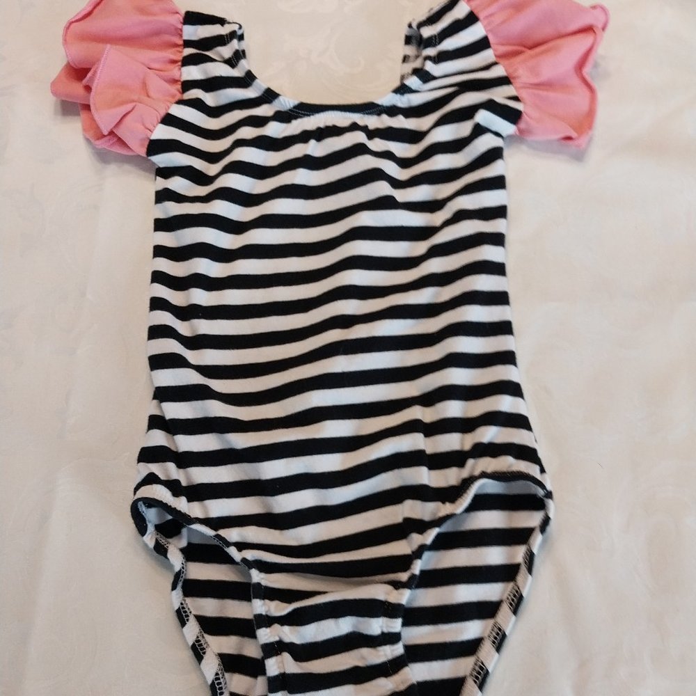 Morgan Mae Co. girls sz Med (7-8) black & white striped swimsuit
